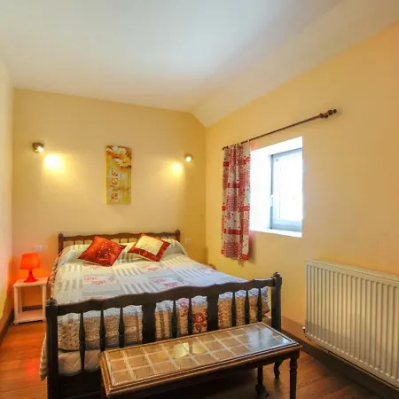 Casa vacanze Villiers-le-bois, 4 Pieces, 7 Personnes - Fr-1-543-96